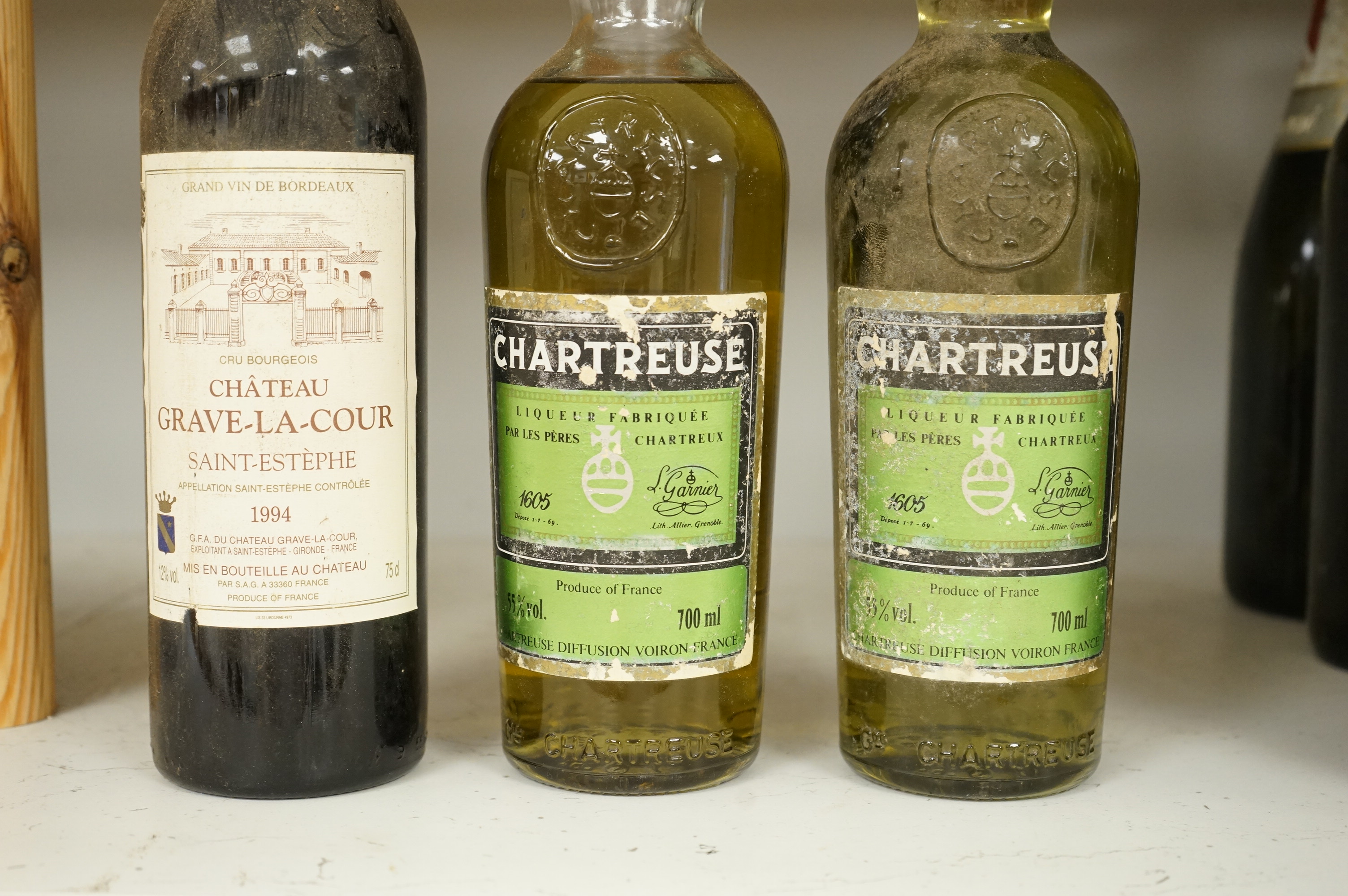 Eleven various bottles of port and wine to include; Cockburns 1997, Chateau Malescot St Exupéry Margaux, etc.